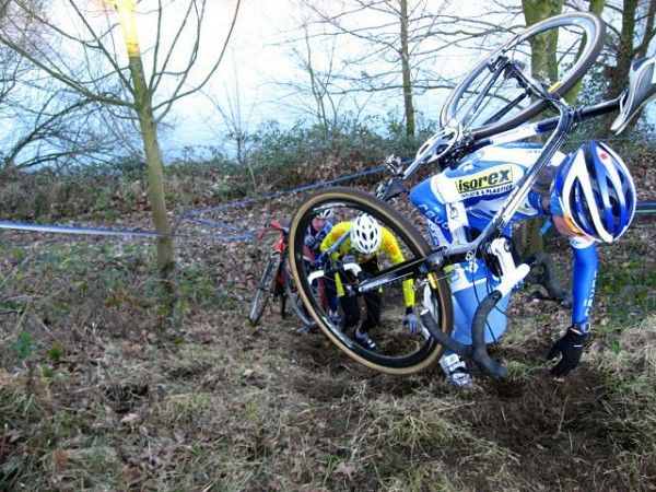 Riders take part in the Beergem 'cross race