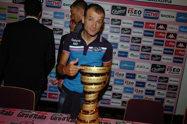 Michele Scarponi is now the 2011 Giro d'Italia winner