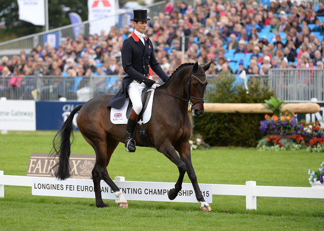 William Fox-Pitt riding Bay My Hero at at the European Eventing Championships at Blair 2015. Picture by Peter Nixon