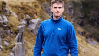 Man wearing Helly Hansen Daybreaker Half-Zip Fleece Pullover