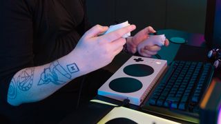 Using the Xbox Accessibility Controller