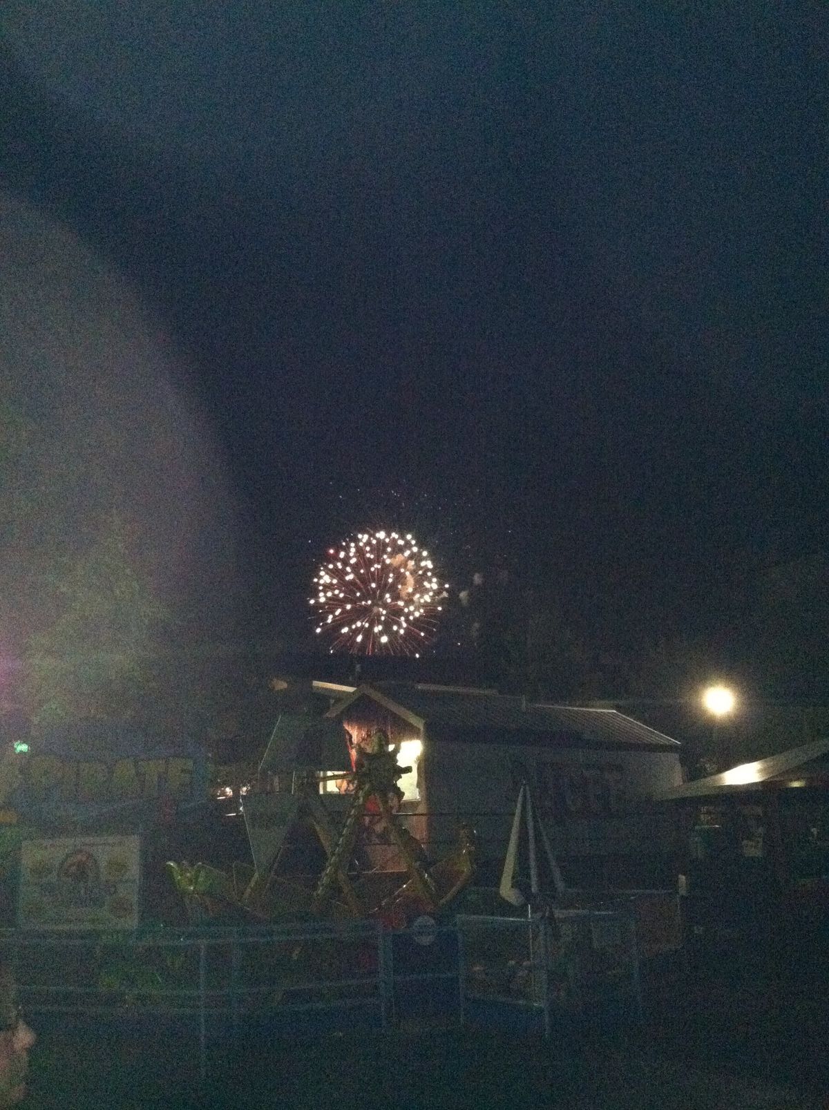 iPhone 4 fireworks