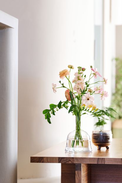 Why Ranunculus Are The Peony Alternative You Need To Know About 