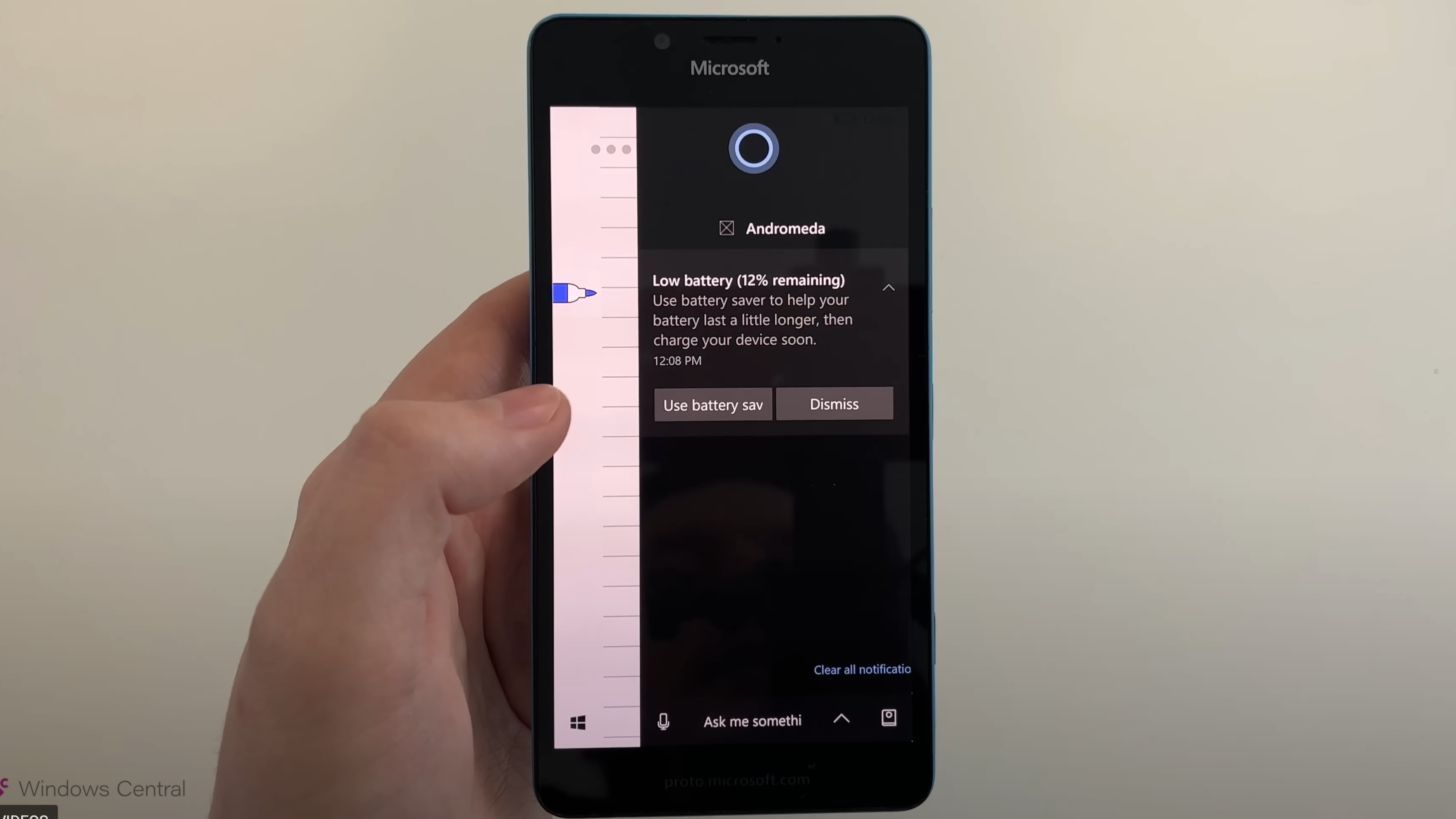Cortana en el sistema operativo Andrómeda