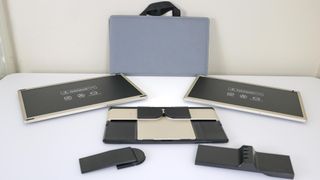 All of the various pieces that come with the Siaviala S6 Laptop Screen Extender