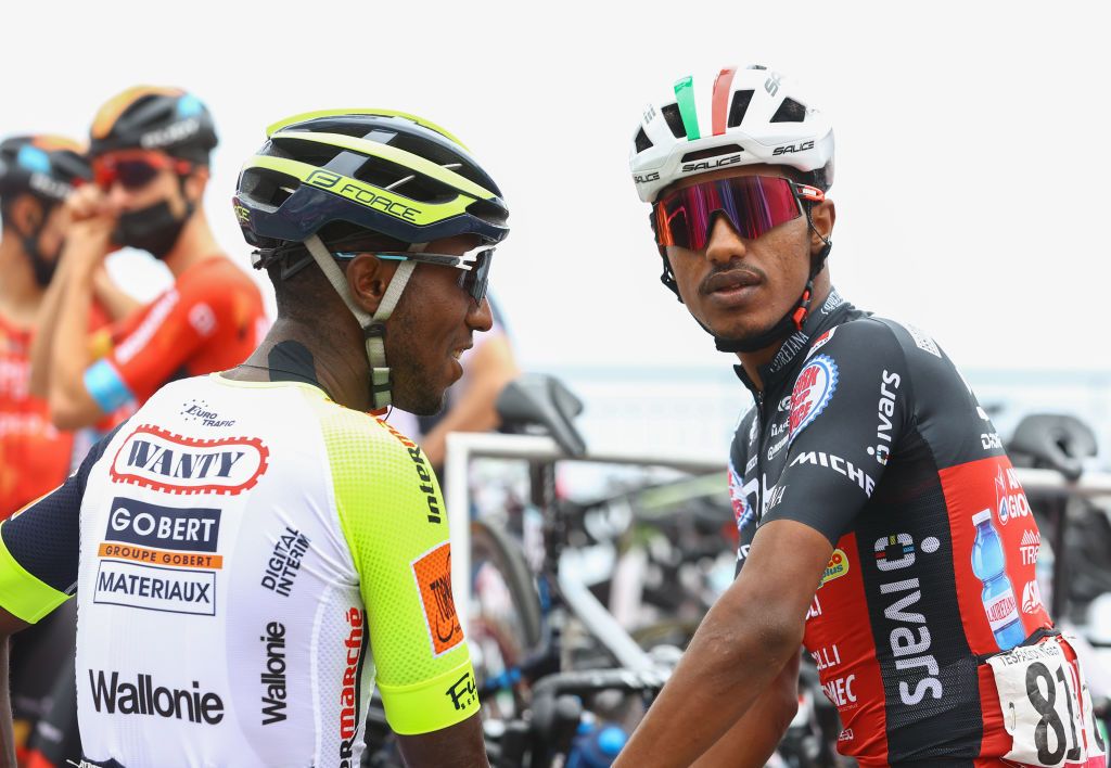 Natnael Tesfatsion (right) with Biniam Girmay at the 2022 GIro d&#039;Italia