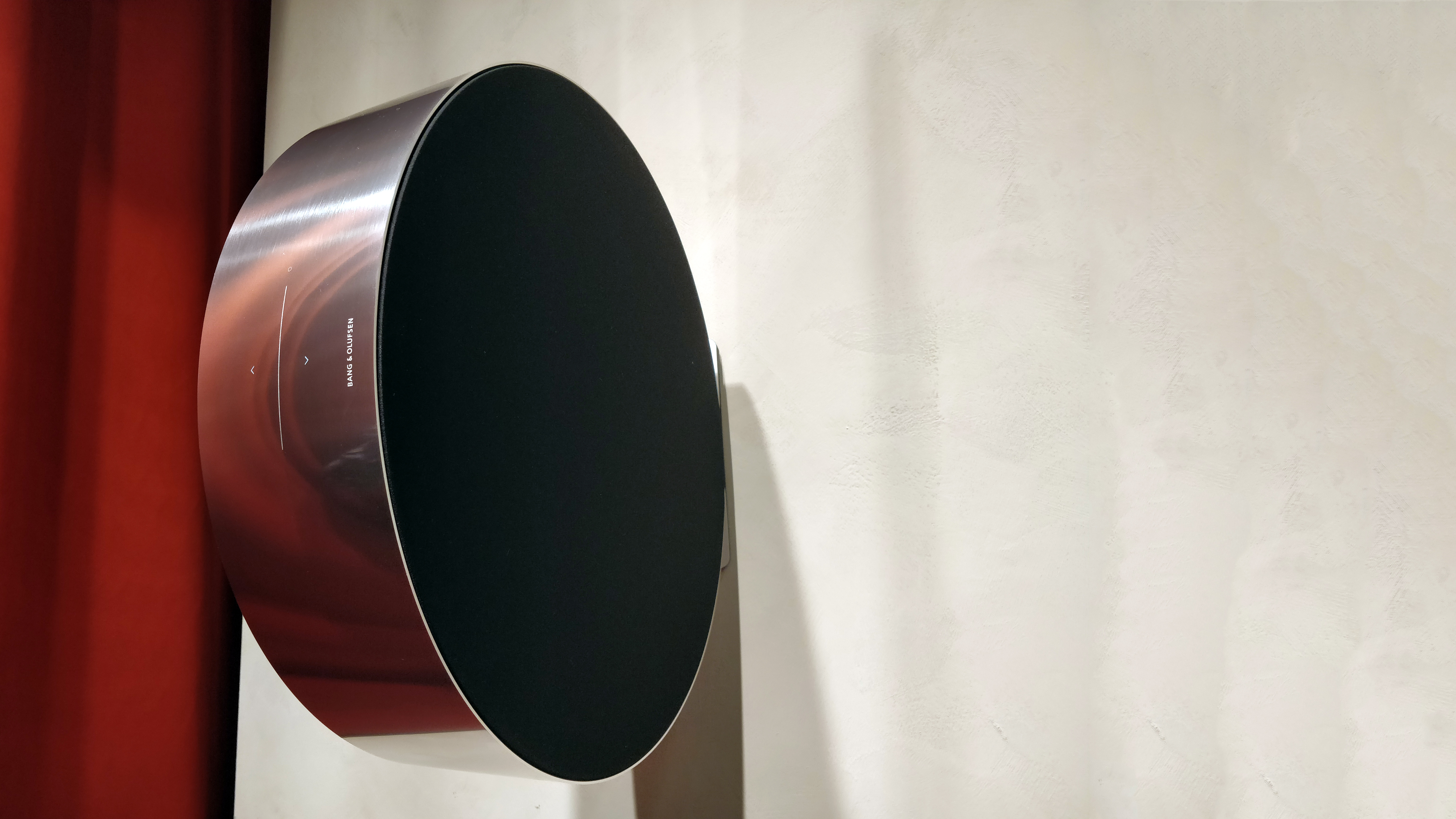 Leesbaarheid Pelgrim mini Bang & Olufsen Edge wireless speaker hands-on review | What Hi-Fi?