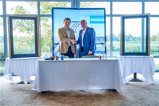 Patrick Lefevere and Francis Van Eeckhout, CEO of Deceuninck