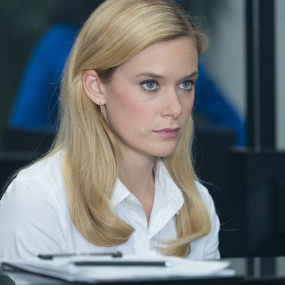 rachel keller as linda broderick