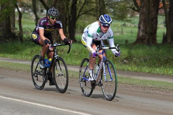 Chloe McConville (Australia) and Latoya Brulee (Topsport Vlaanderen 2012) worked together