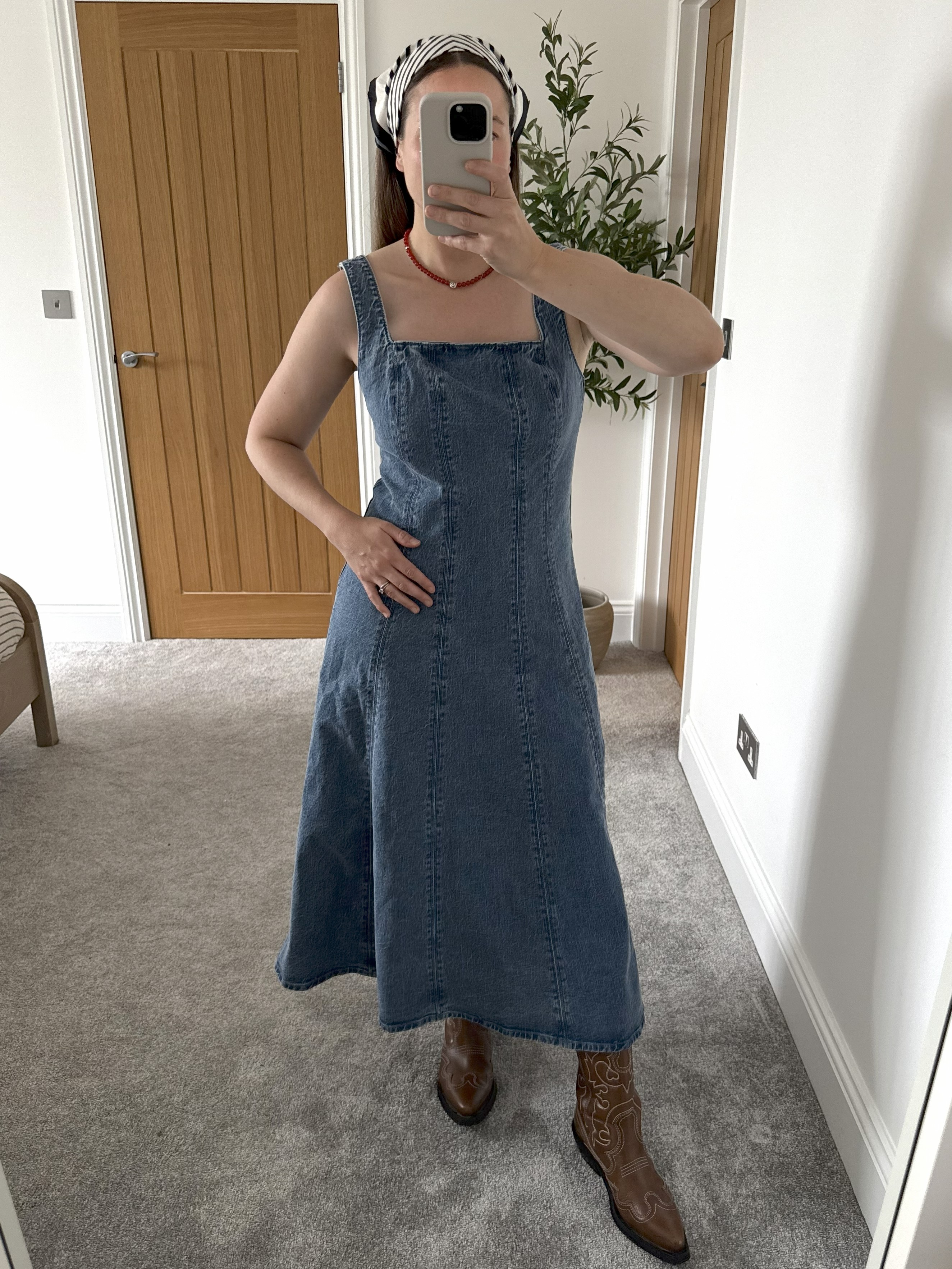 Stylist Emily Dawes wears Abercrombie petite dresses