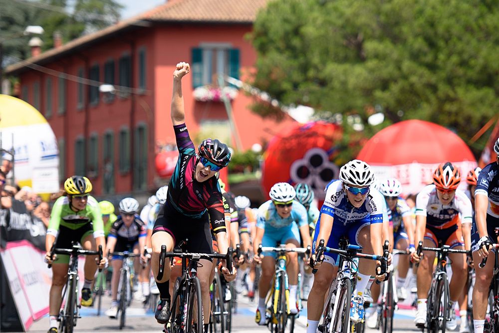 Tiffany Cromwell (Canyon-SRAM) wins stage 4 Giro Rosa