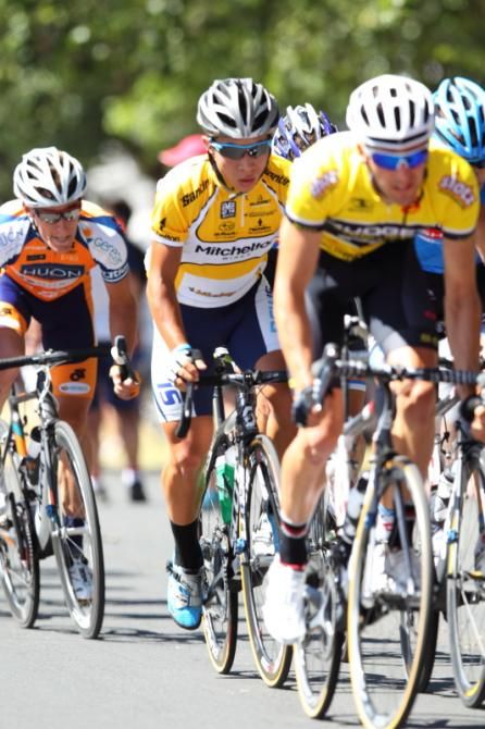Caleb Ewan (BikeBug) stayed tucked-in the bunch throughout the race today