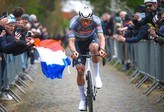 Will Mathieu van der Poel race Omloop Het Nieuwsblad this weekend? The latest information on the Dutchman's 2026 Classics debut