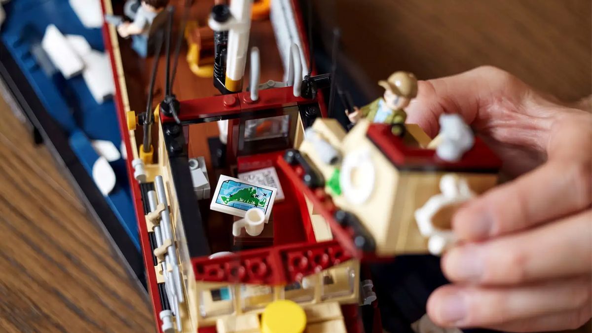 LEGO Jaws set