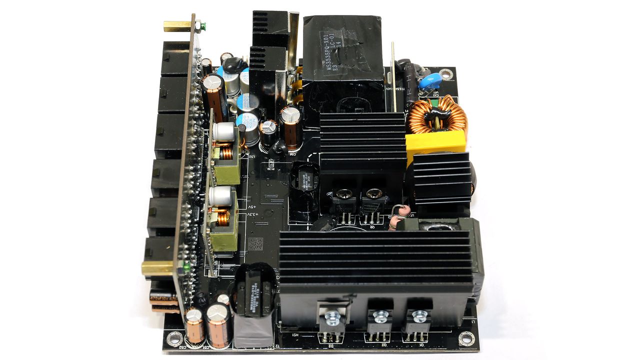 Gigabyte UD850GM