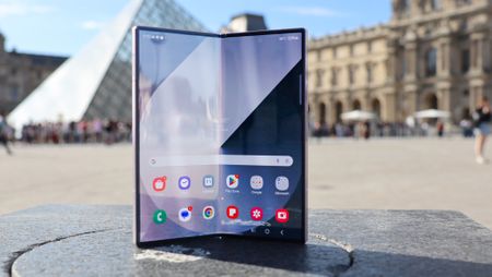 Samsung Galaxy Z Fold 6 in Paris in front of the Louvre pyramid