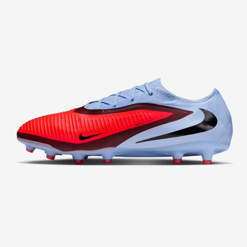 Nike Phantom 6 football boots
