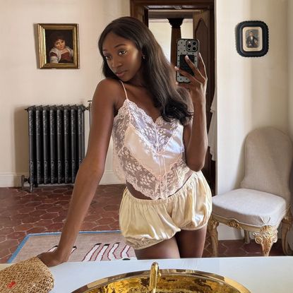 @emmanuellek_ wearing a lace set