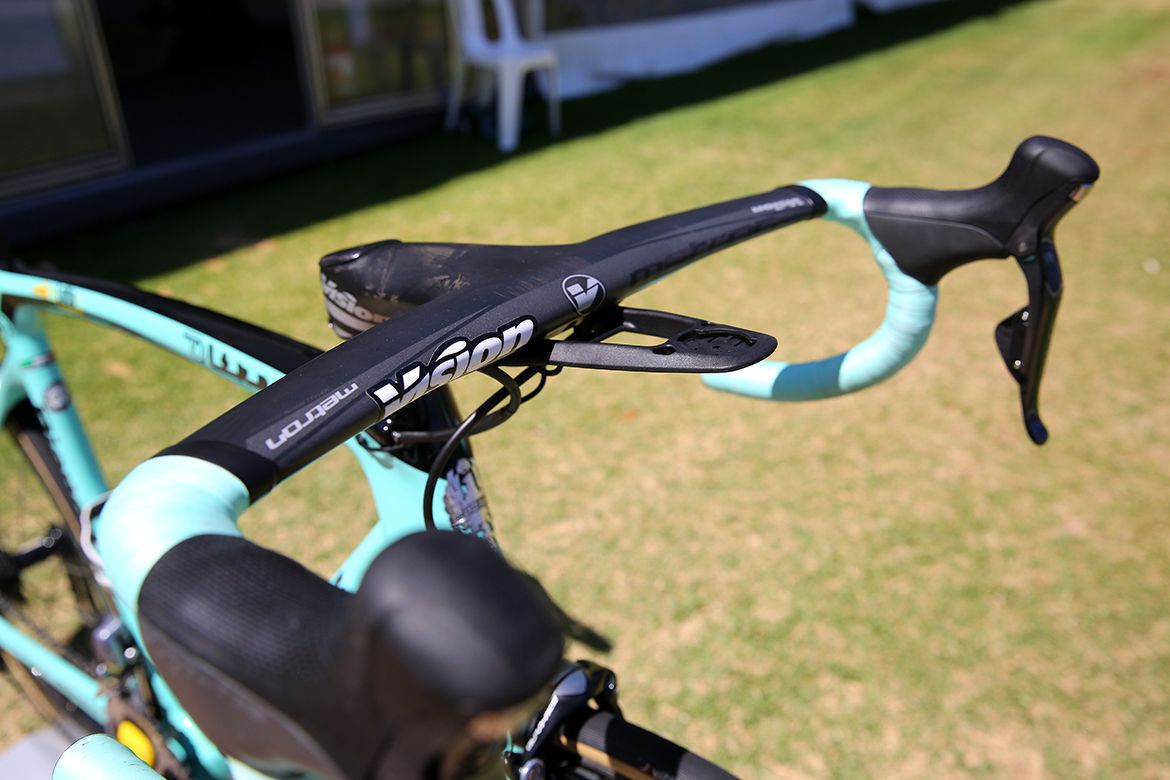 LottoNl-Jumbo also use Vision Metron 5D one piece stem/bar