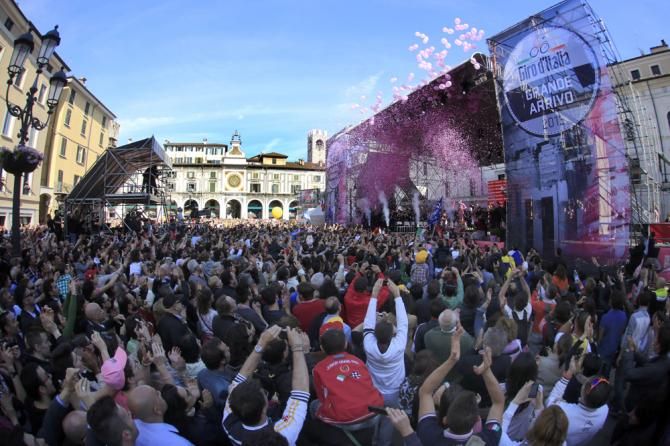 The scenes in Brescia for the Giro d'Italia