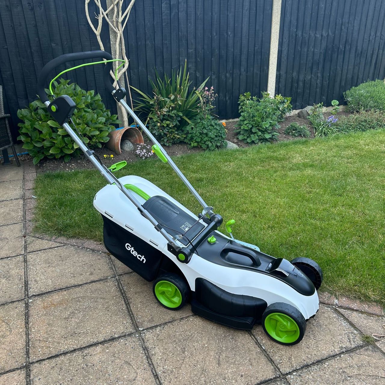 Gtech Cordless Lawnmower CLM50