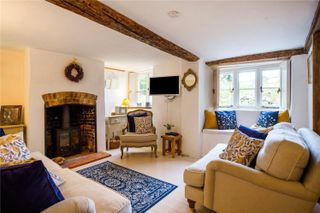 Sitting room_Faerie Cottage (aka 77 West Overton), West Overton, Marlborough, Wilts_Hamptons PR pic