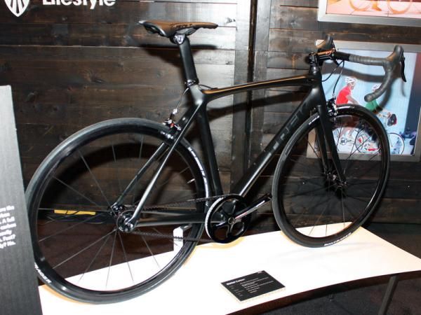 We first showed you this over-the-top commuter back in April at Sea Otter but now it has a name (and a part number!): the District Carbon.
