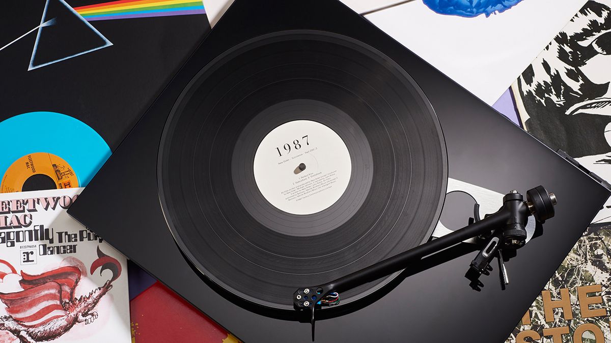 Record players vs Bluetooth turntables