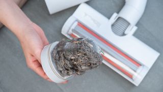 Vacuum cleaner dust filter