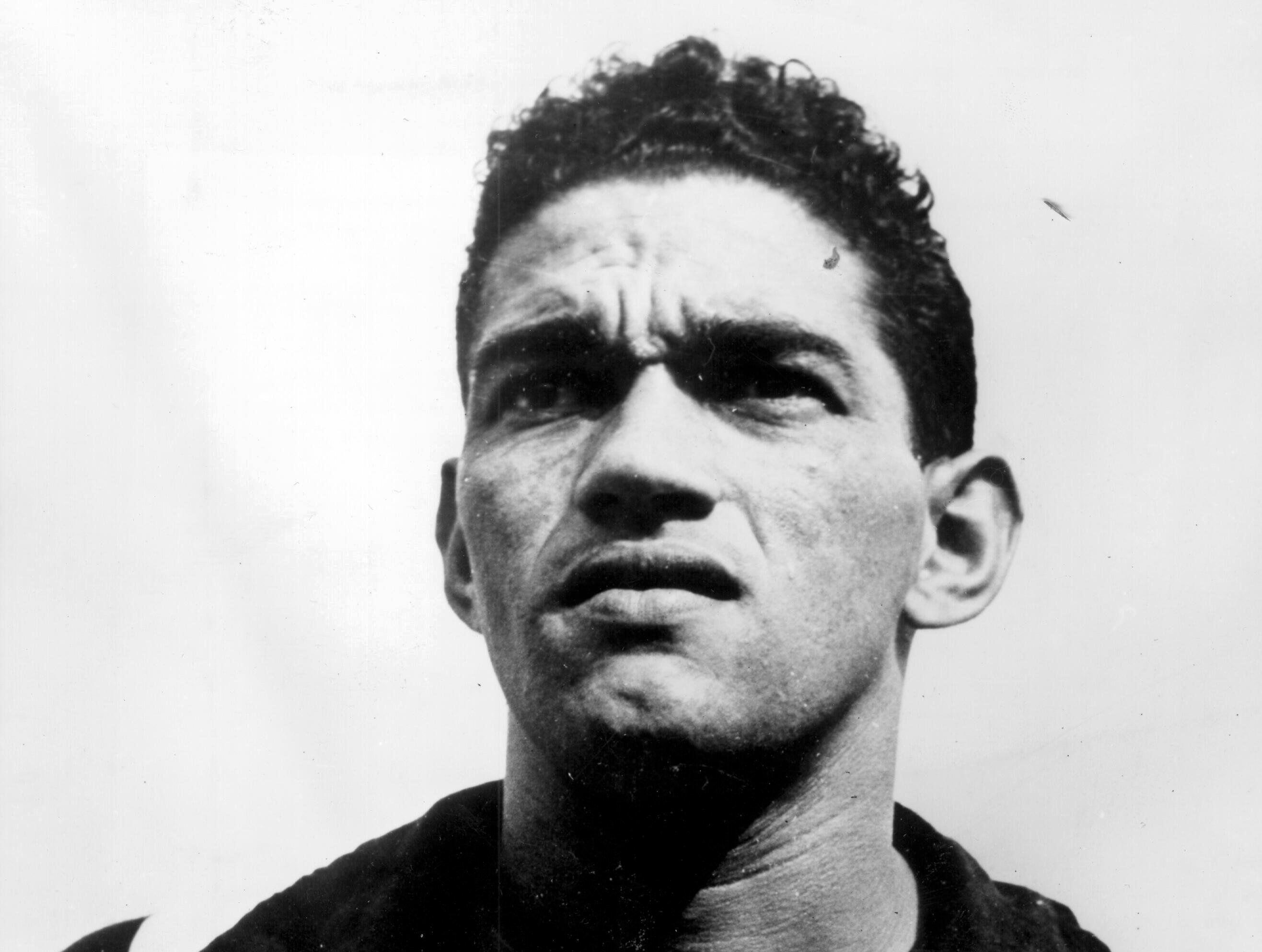 Garrincha pictured at Botafogo in 1961