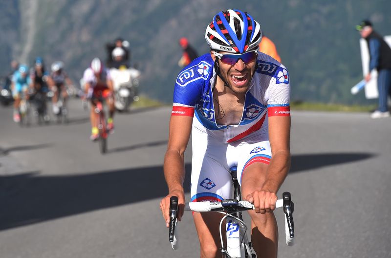 Thibaut Pinot (FDJ) changes gear