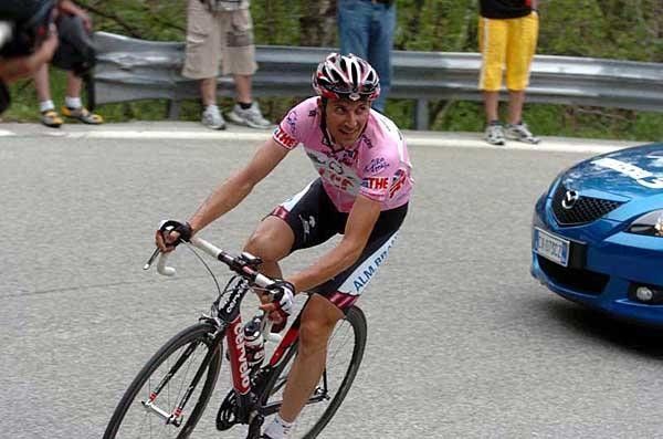 Ivan Basso glides through a hairpin up Monte Bondone