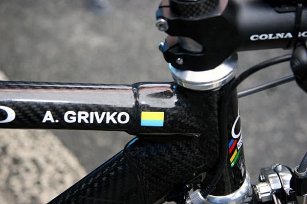 Head tube cluster detail.
