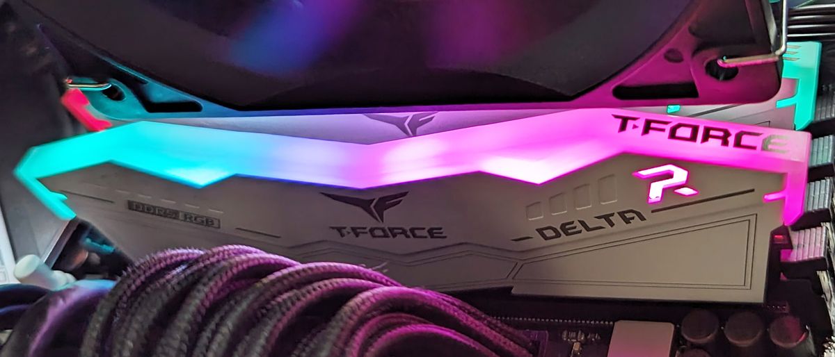 Teamgroup T-Force Delta RGB DDR5