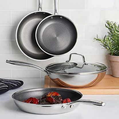 Lakeland's Tri Ply pan range 