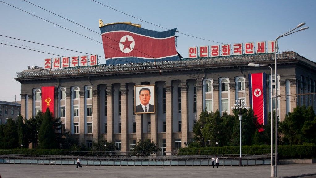 Government building in Kim Il-sung square, Pyongan Province.