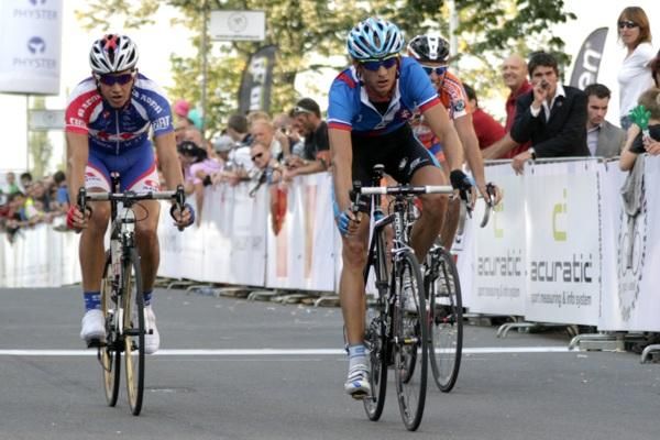Peter Velits (Milram) finishes in sixth.
