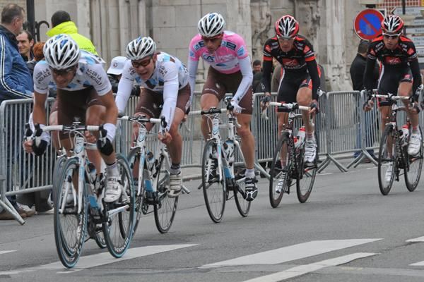 Teammates work for race leader Martin Elmiger (Ag2R-La Mondiale).