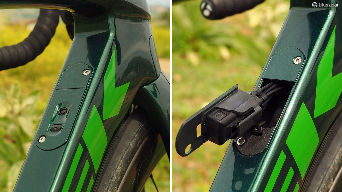 The 'Madone Control Center' incorporates both the junction box and battery into an easily accessible hatch in the down tube - or for mechanical systems, a large barrel adjuster and a pair of hidden housing stops