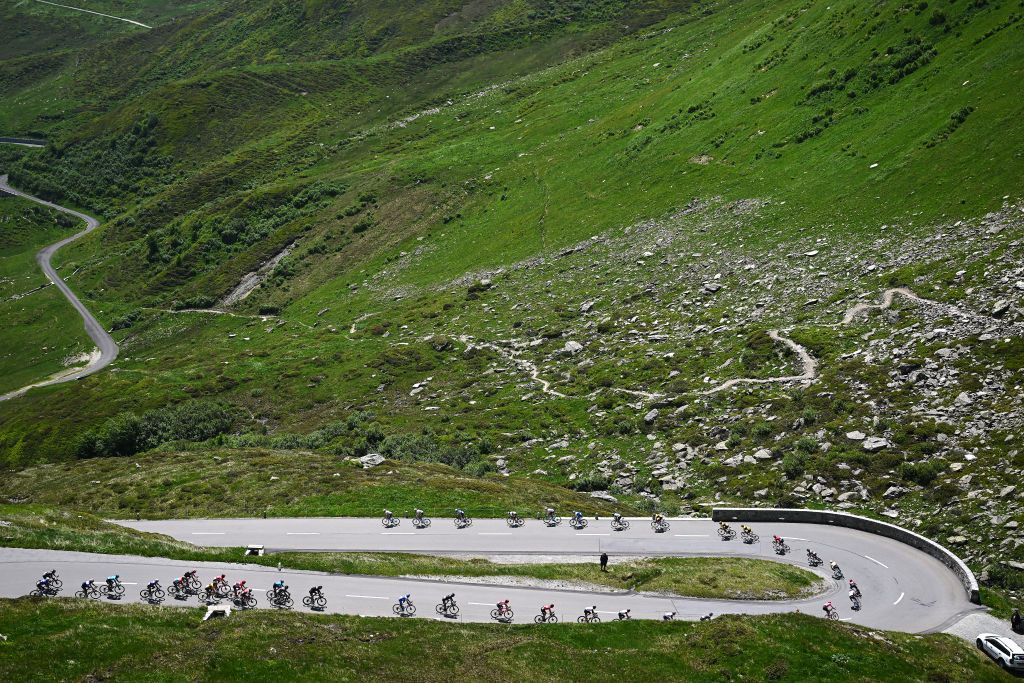 LA PUNT SWITZERLAND JUNE 15 A general view of the peloton competing at the Oberalppass 2044m during the 86th Tour de Suisse 2023 Stage 5 a 211km stage from Fiesch to La Punt 1696m UCIWT on June 15 2023 in La Punt Switzerland Photo by Dario BelingheriGetty Images