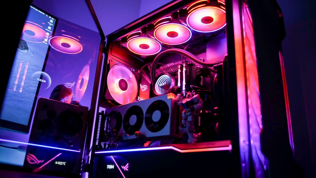 5 Astonishing Features of the World's Largest Gaming PC – Including a Sauna