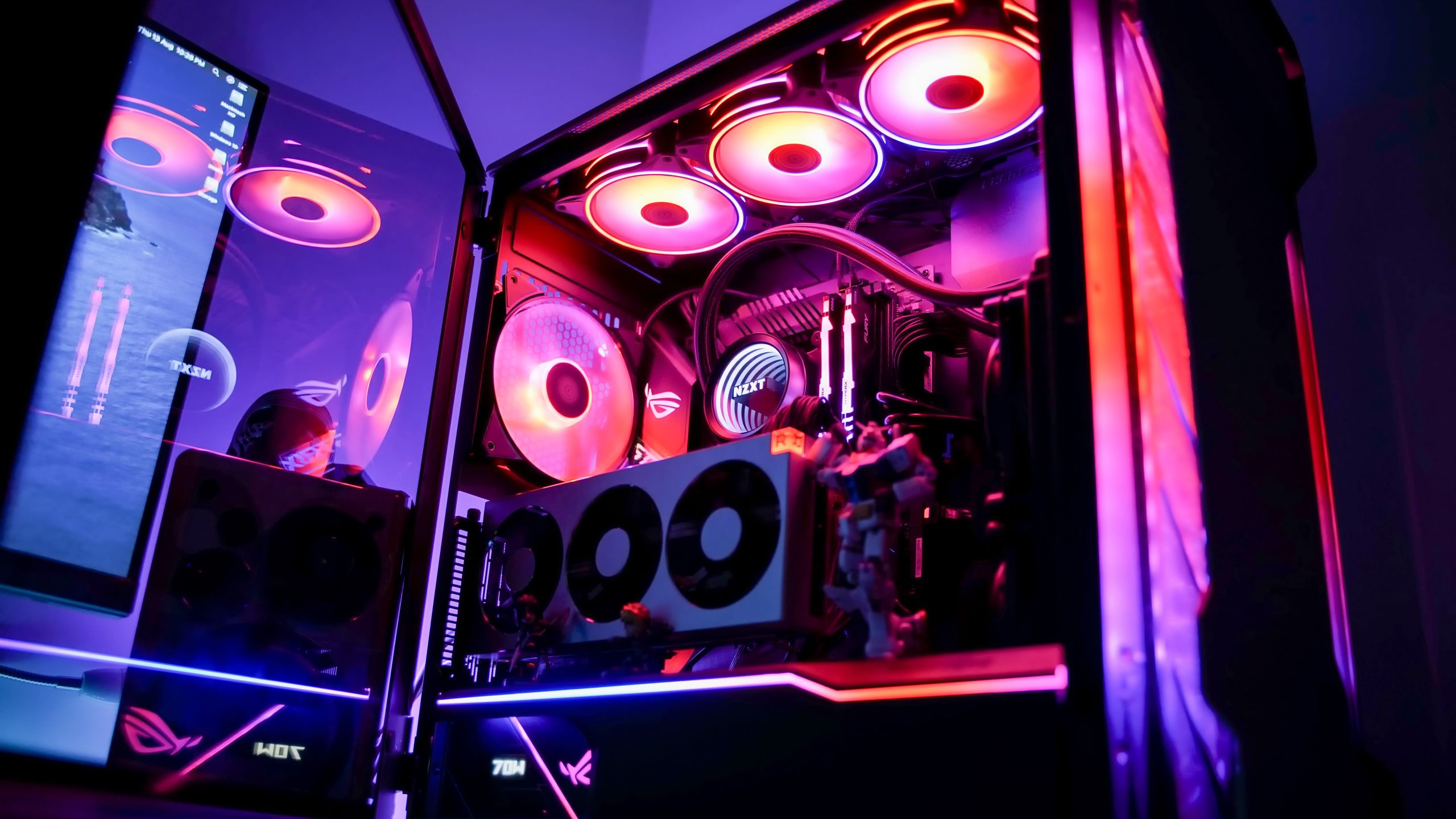5 Astonishing Features of the World's Largest Gaming PC – Including a Sauna