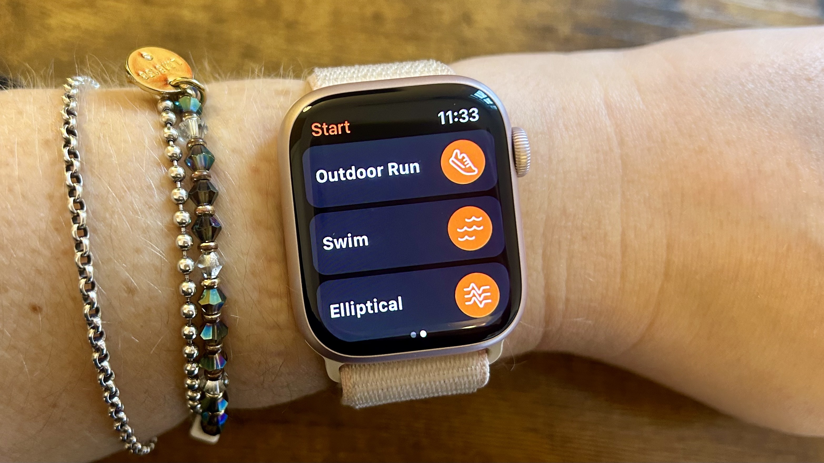 Photos from the Strava app on Apple Watch Series 9