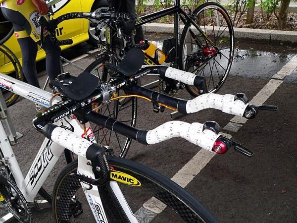 Millar's Ritchey time trial bar is set up and ready to go.