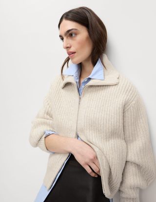 Cloud-Yarn Relaxed Collared Knitted Jacket