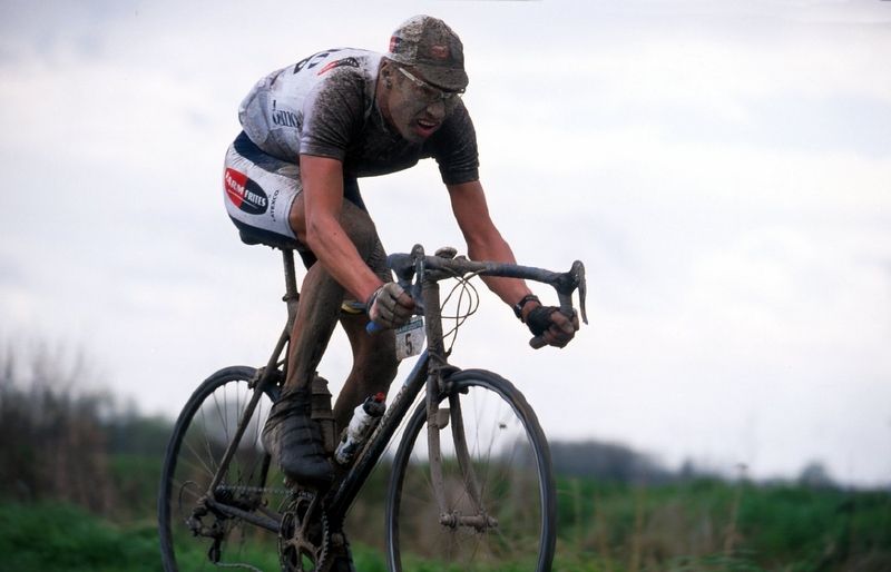 A mud caked Wilfried Peeters during the 2001 Roubaix