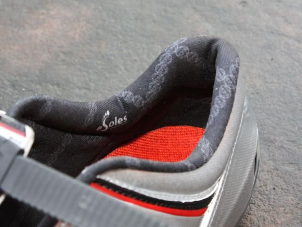 &hellip; but it's rather wide and there's noticeable heel slip