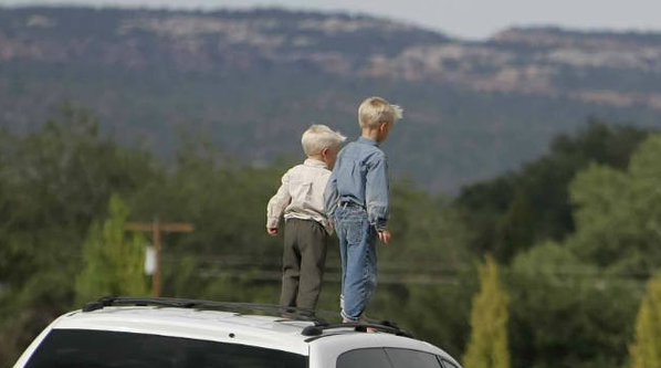 Young FLDS children.