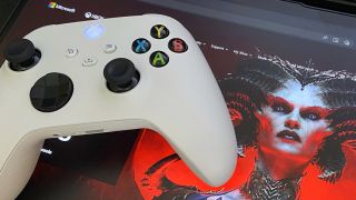 Diablo 4 advertised for Xbox with a white controller